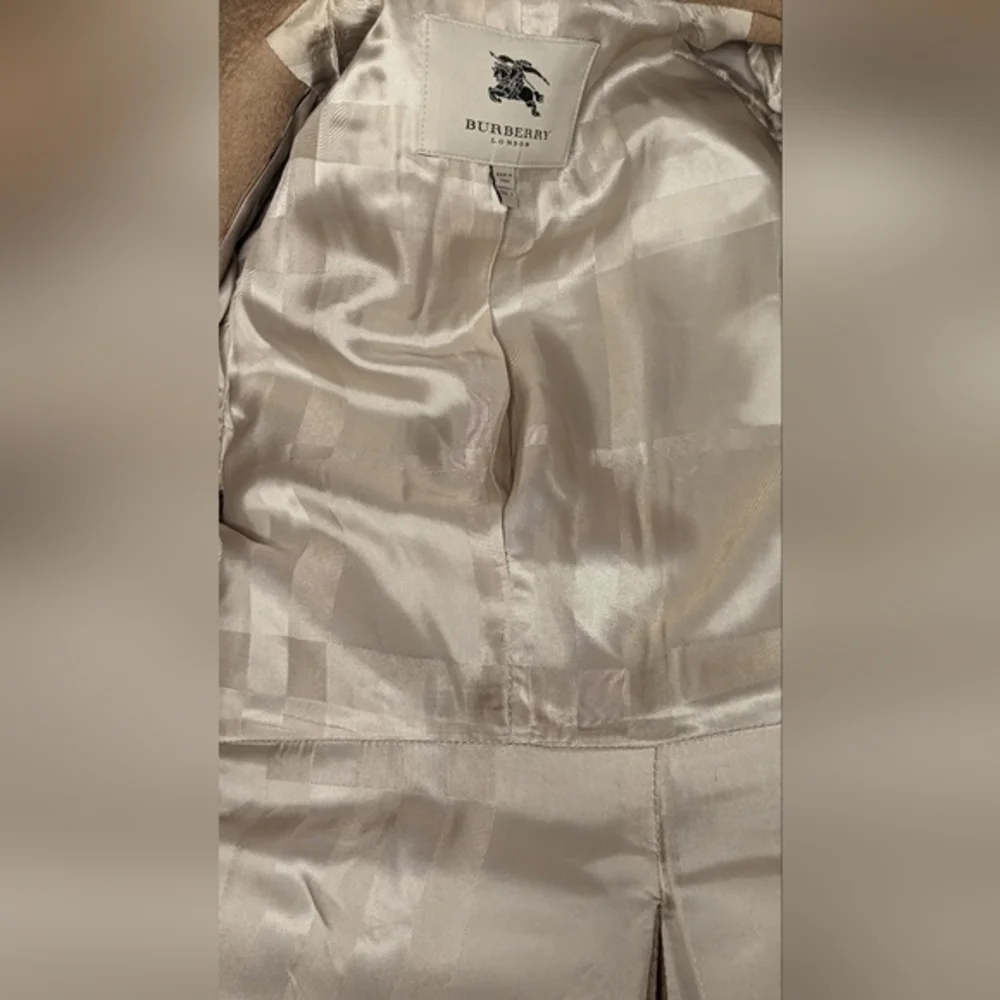 Burberry tan trench coat 100% camel hair princess cut button down half 2 - Picture 6 of 7